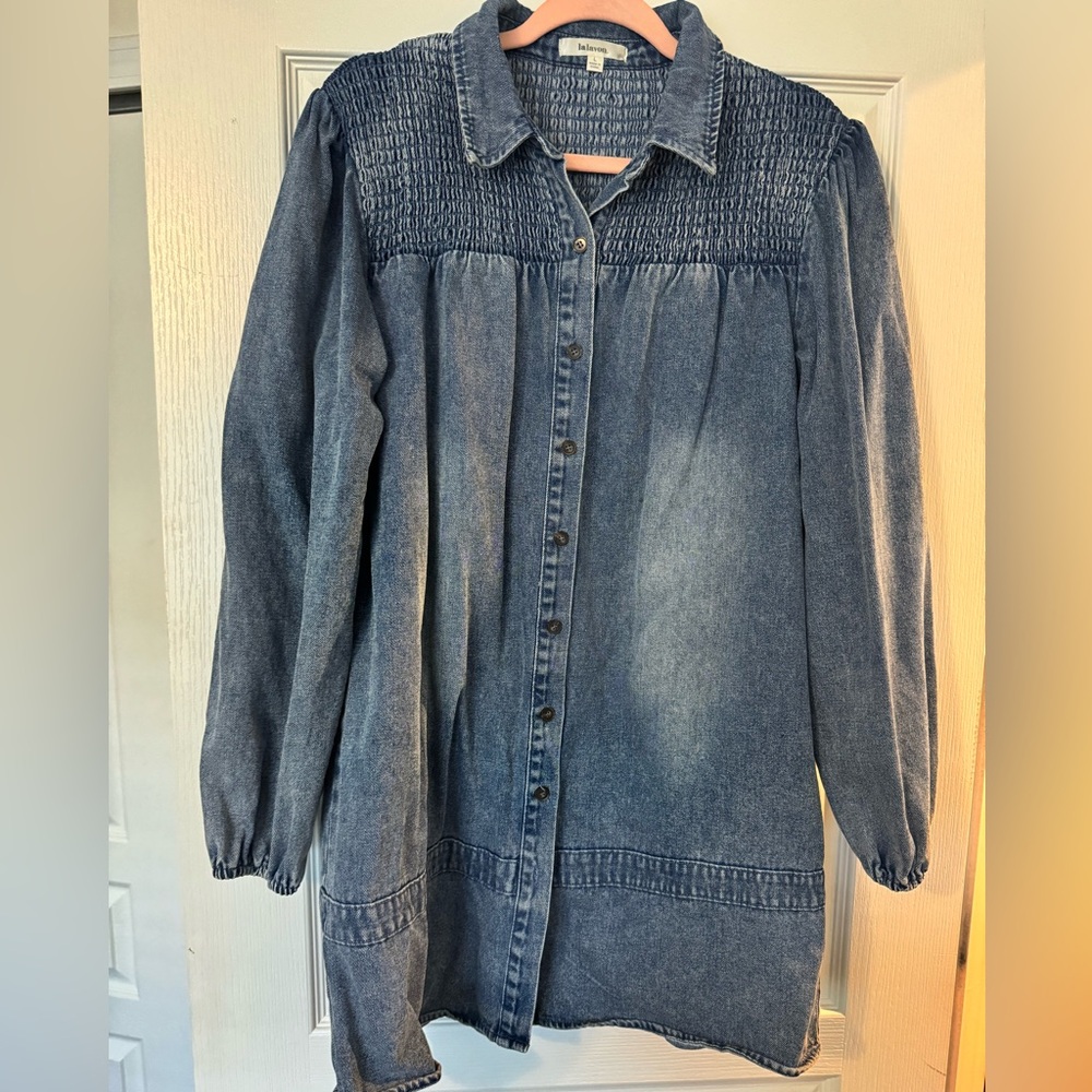 La Lavon Denim Long Sleeve Button-Up Dress.  Size L.  Only worn once!